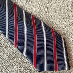 Peter Valentine Elegant Navy Tie with Red and White Stripes